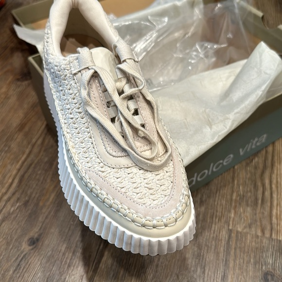 Super cool cushioned platforms - Picture 3 of 3